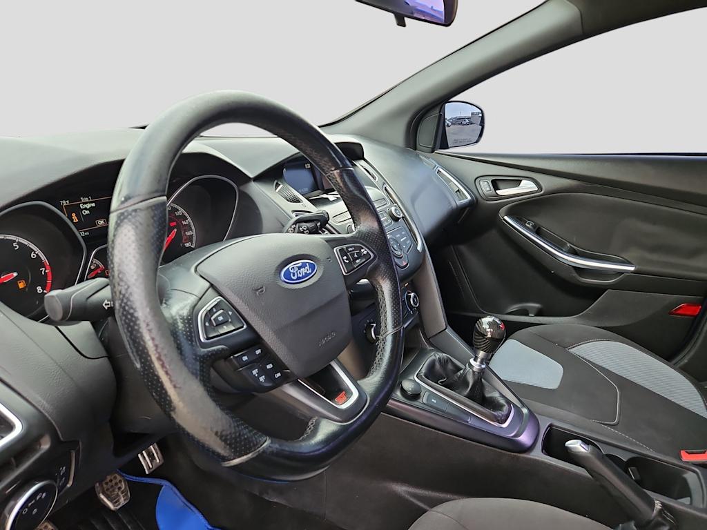 Thumbnail: 2018 Ford Focus - 2