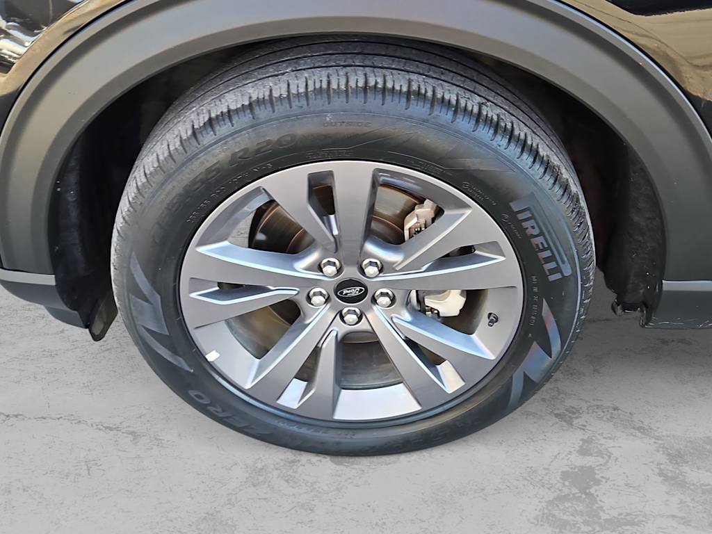 Thumbnail: 2022 Ford Explorer - 8