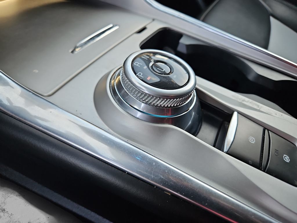 Thumbnail: 2022 Ford Explorer - 24