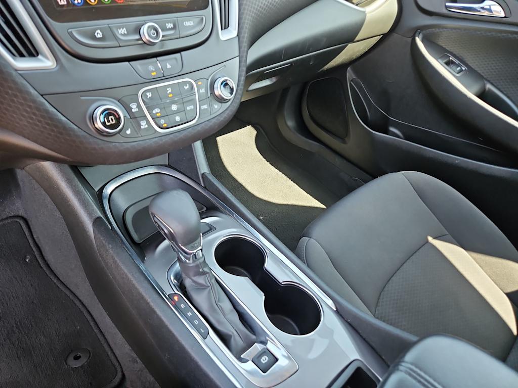 Thumbnail: 2023 Chevrolet Malibu - 15