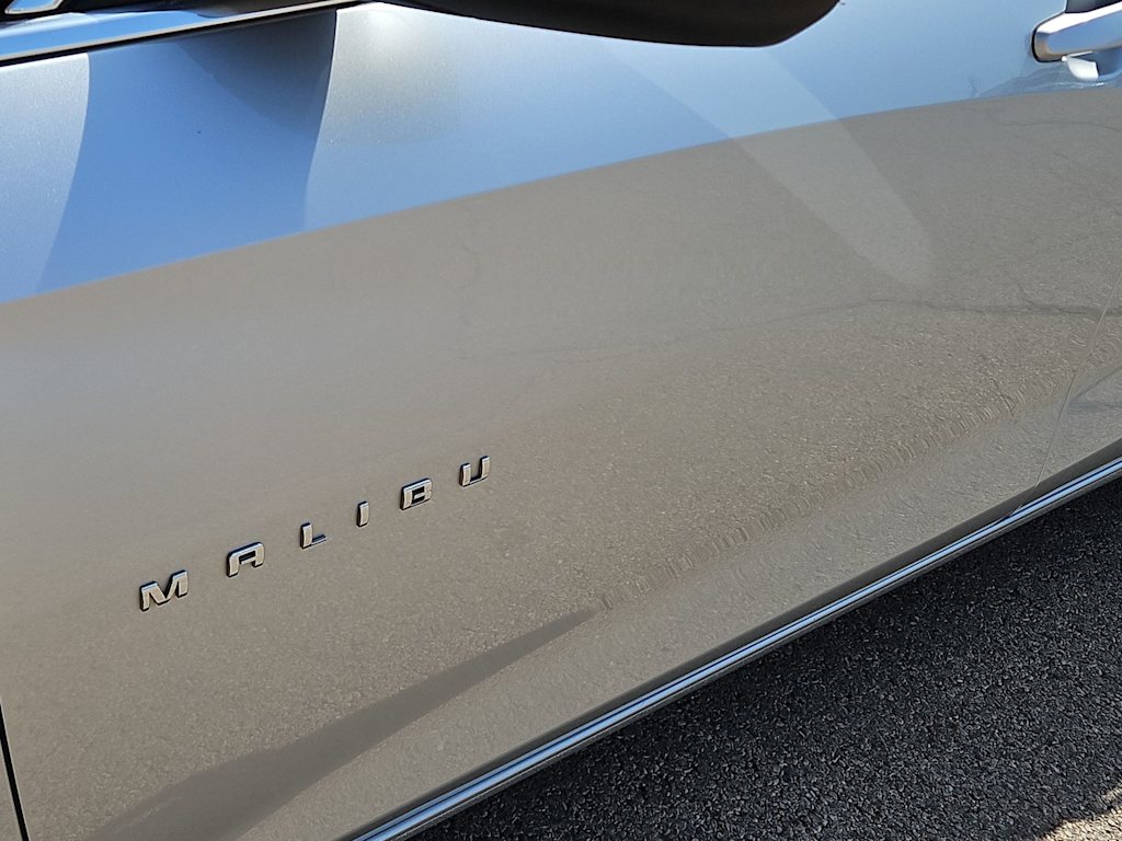 Thumbnail: 2022 Chevrolet Malibu - 7