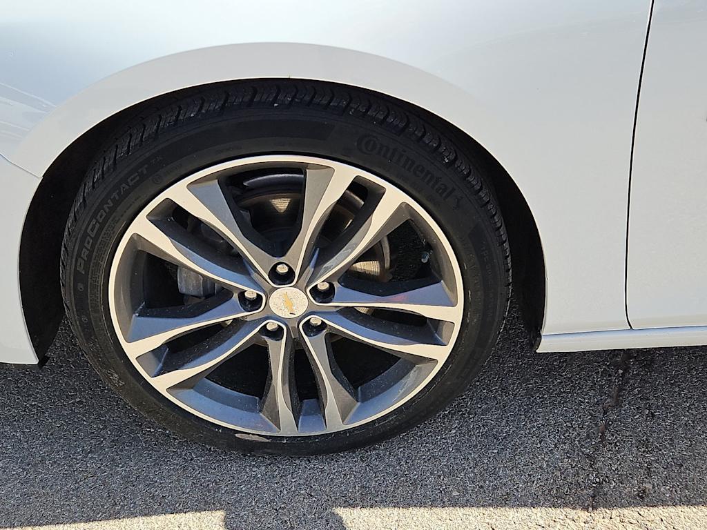 2021 Chevrolet Malibu LT 8