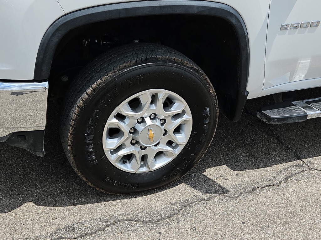 2023 Chevrolet Silverado 2500 LT 7