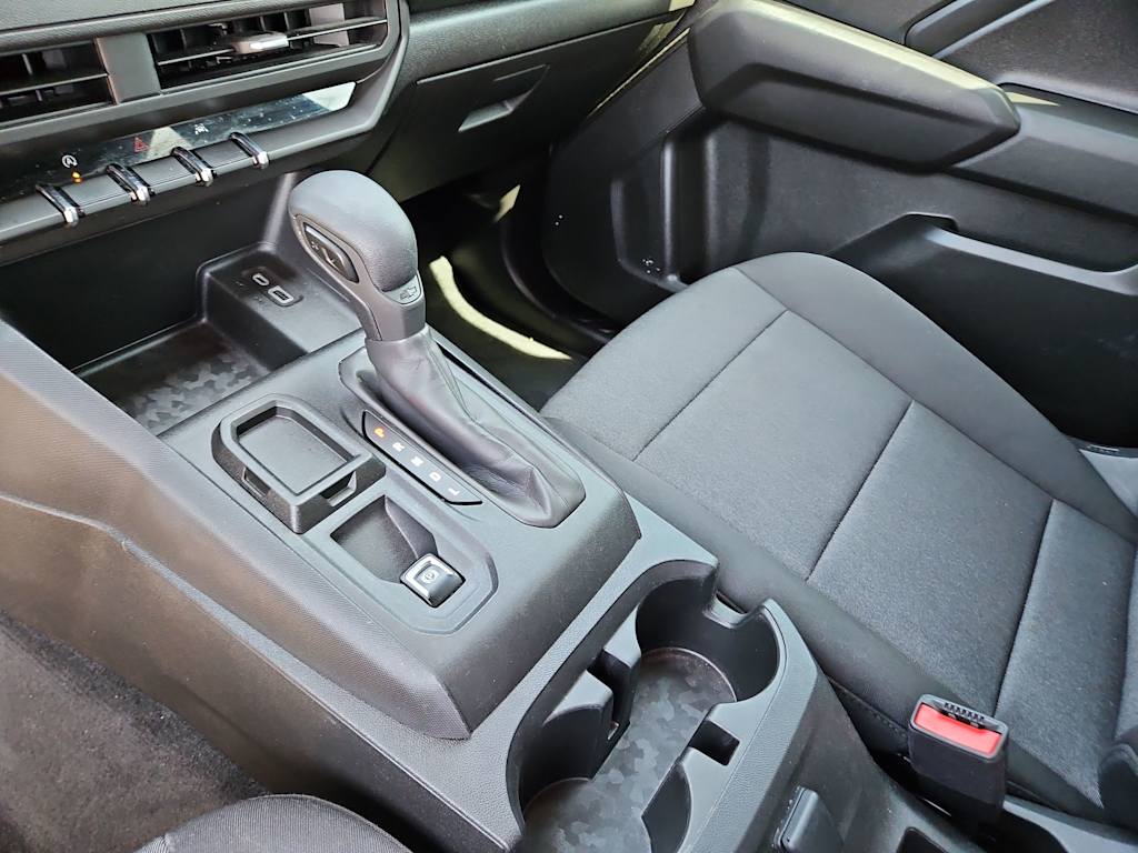 Thumbnail: 2023 Chevrolet Colorado - 15