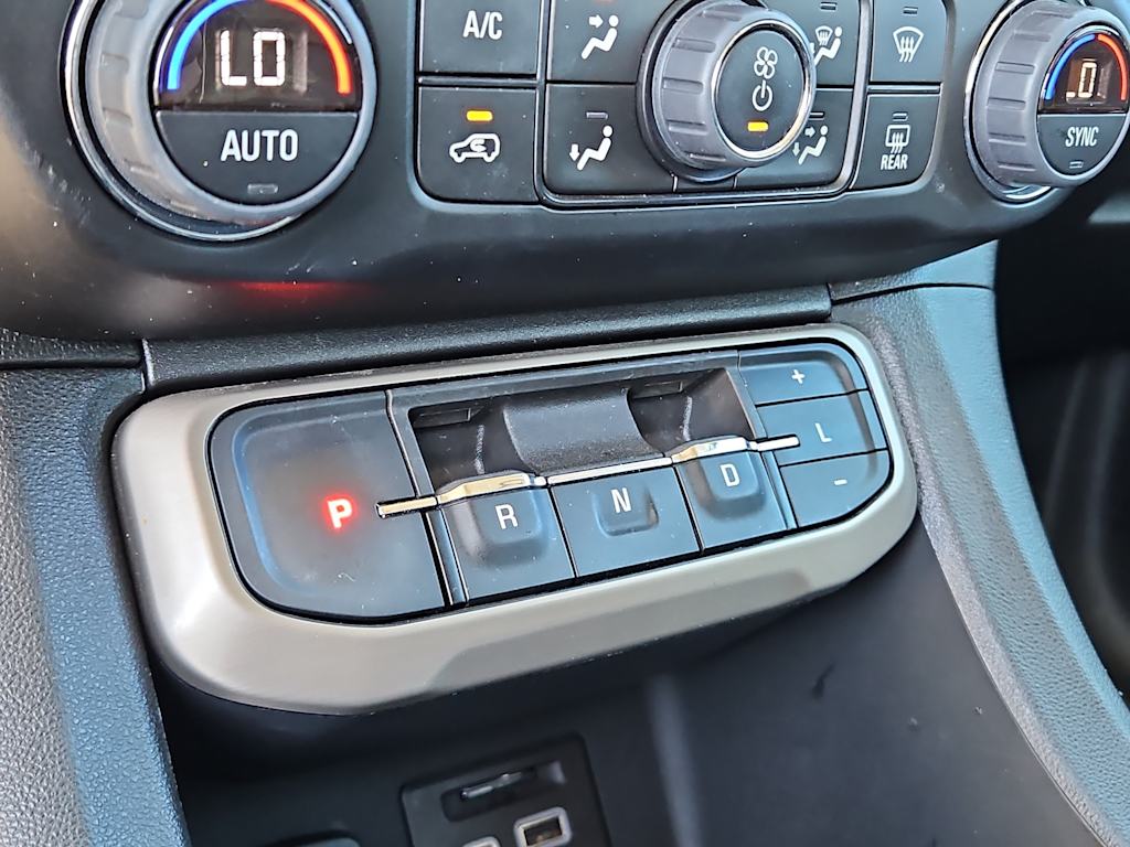 Thumbnail: 2023 GMC Acadia - 24