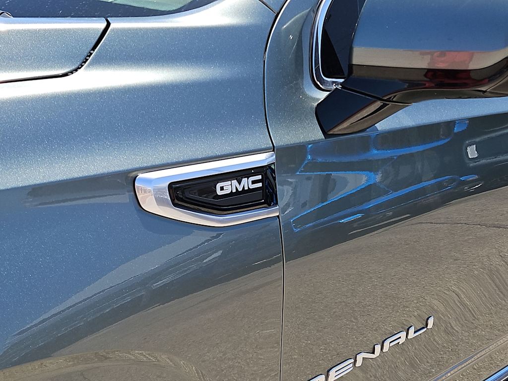 Thumbnail: 2023 GMC Yukon XL - 7