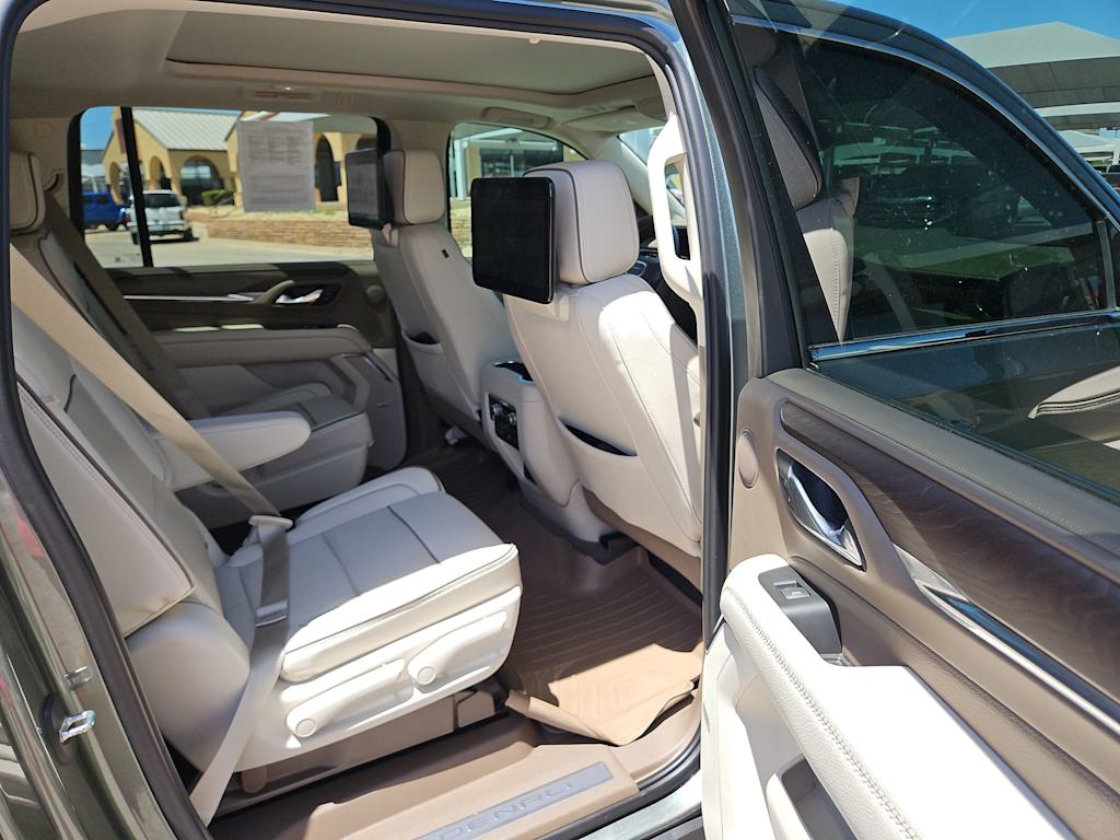 Thumbnail: 2023 GMC Yukon XL - 27