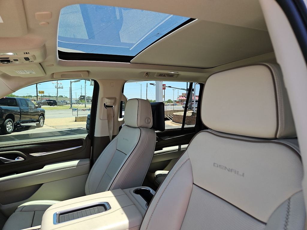 Thumbnail: 2023 GMC Yukon XL - 12