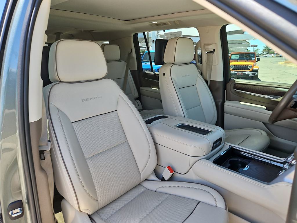 Thumbnail: 2023 GMC Yukon XL - 11