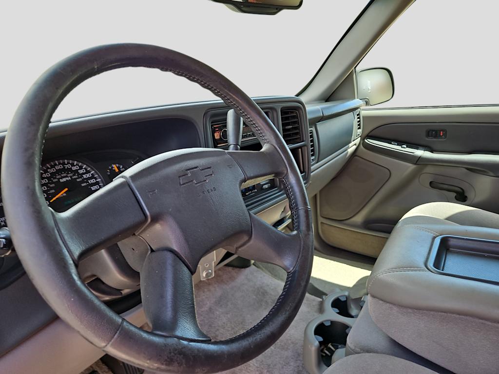 Thumbnail: 2003 Chevrolet Tahoe - 2
