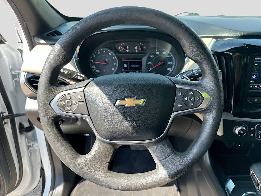 Thumbnail: 2023 Chevrolet Traverse - 10
