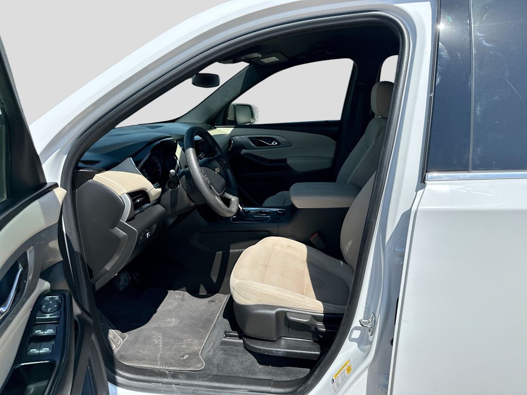 Thumbnail: 2023 Chevrolet Traverse - 11