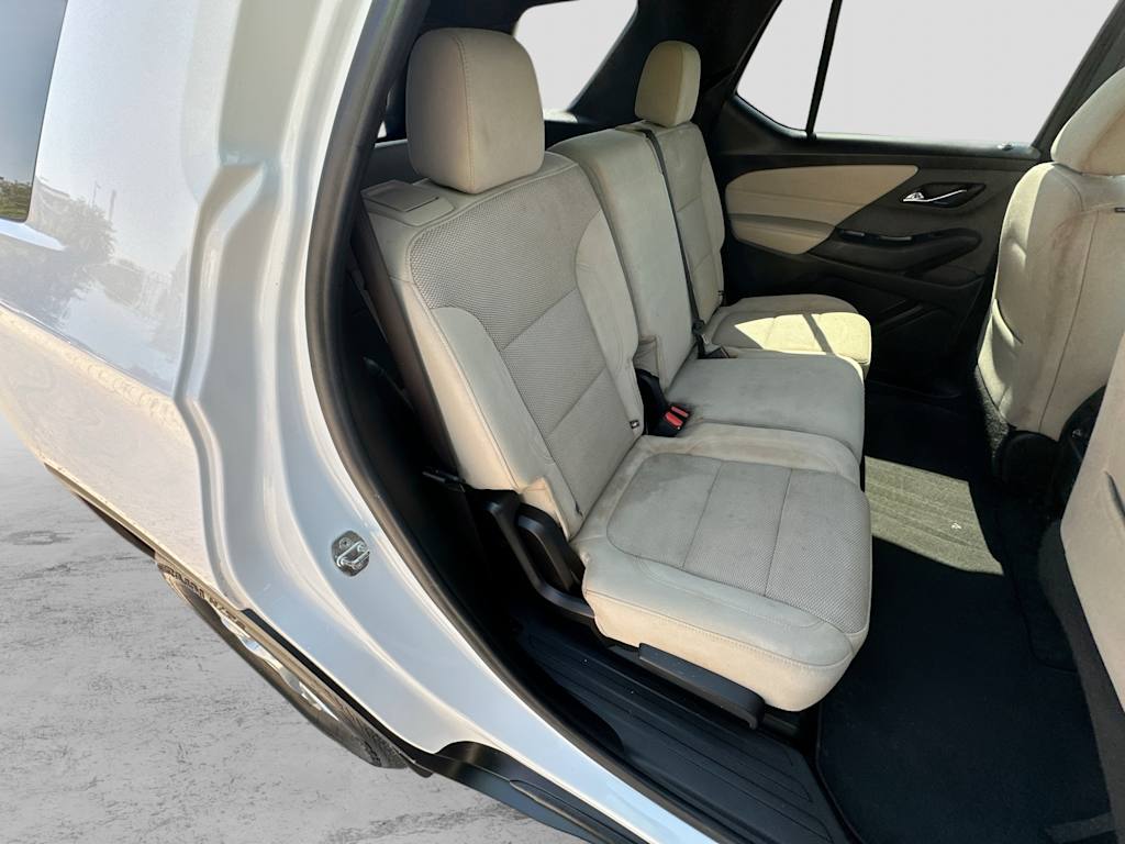 Thumbnail: 2023 Chevrolet Traverse - 13