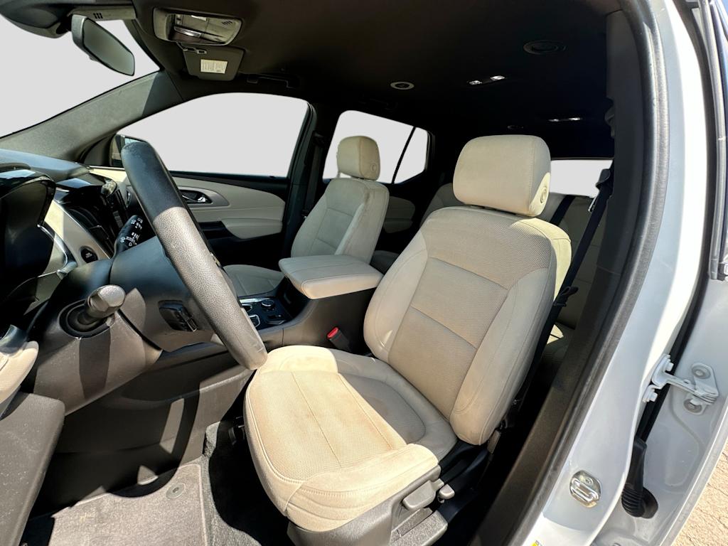 Thumbnail: 2023 Chevrolet Traverse - 12