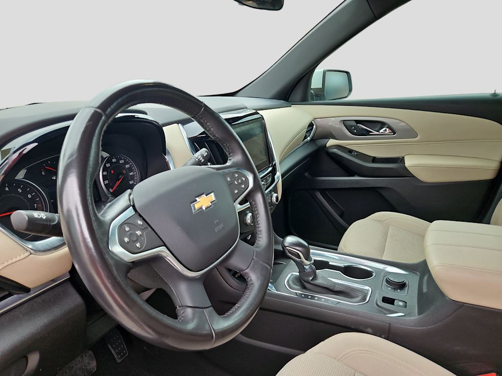 Thumbnail: 2022 Chevrolet Traverse - 2