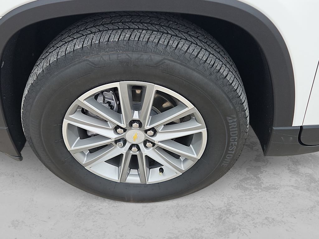 Thumbnail: 2022 Chevrolet Traverse - 8