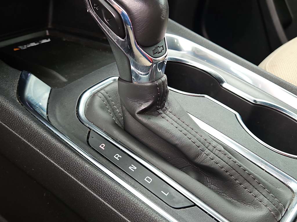 Thumbnail: 2022 Chevrolet Traverse - 24