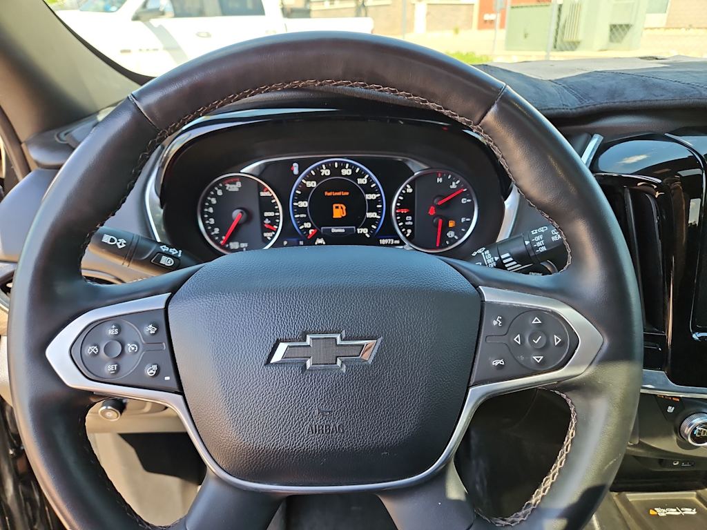 2023 Chevrolet Traverse Premier 12
