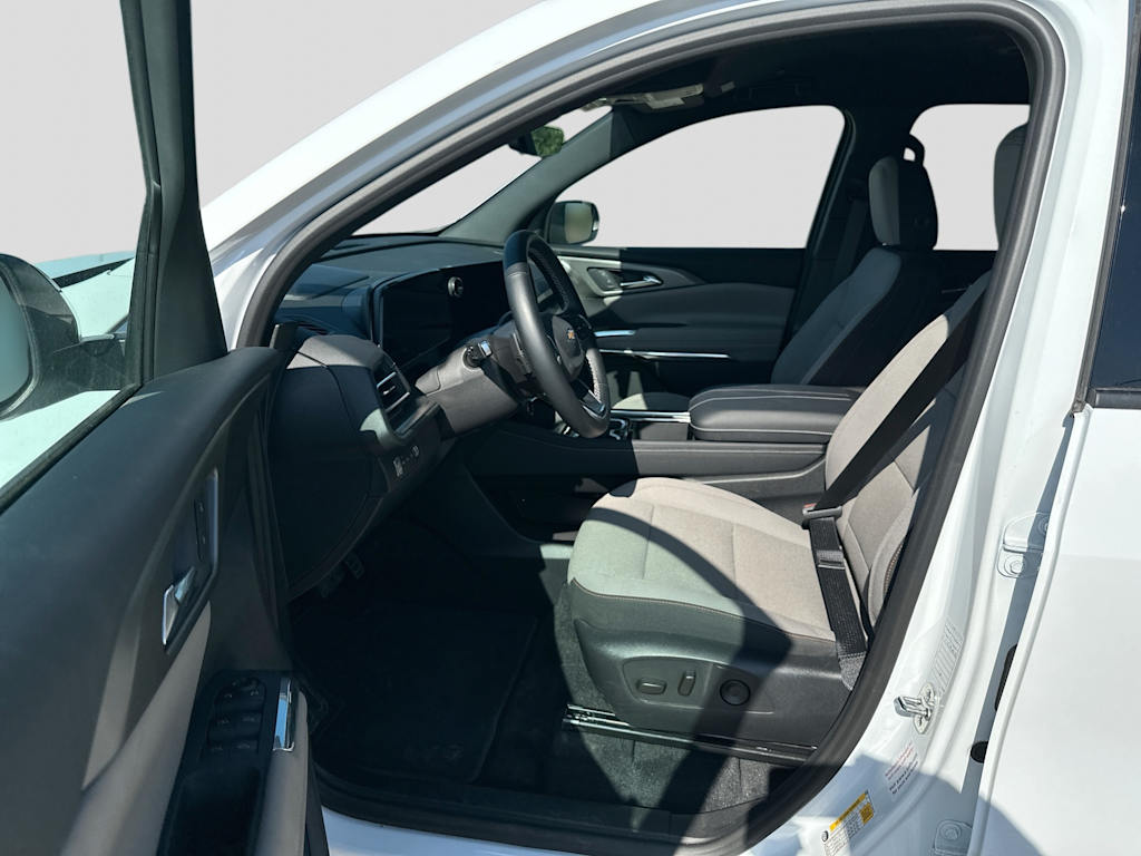 Thumbnail: 2026 Chevrolet Traverse - 10
