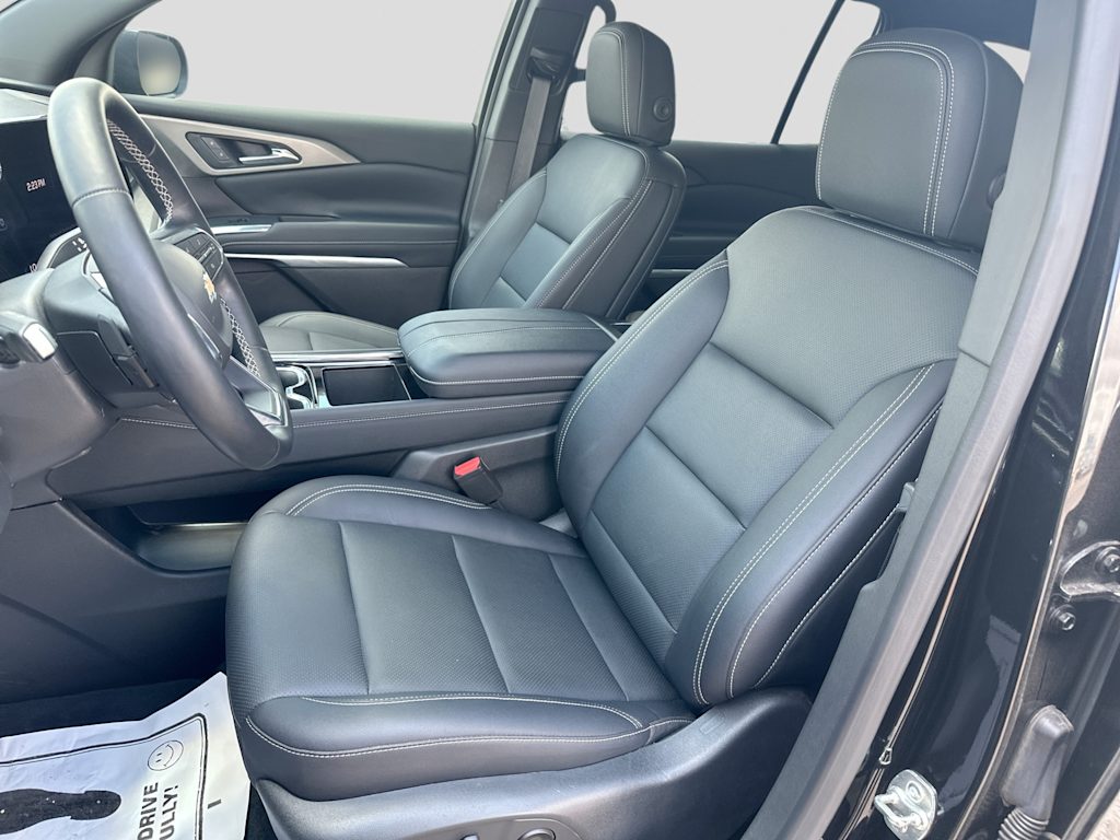 Thumbnail: 2025 Chevrolet Traverse - 12