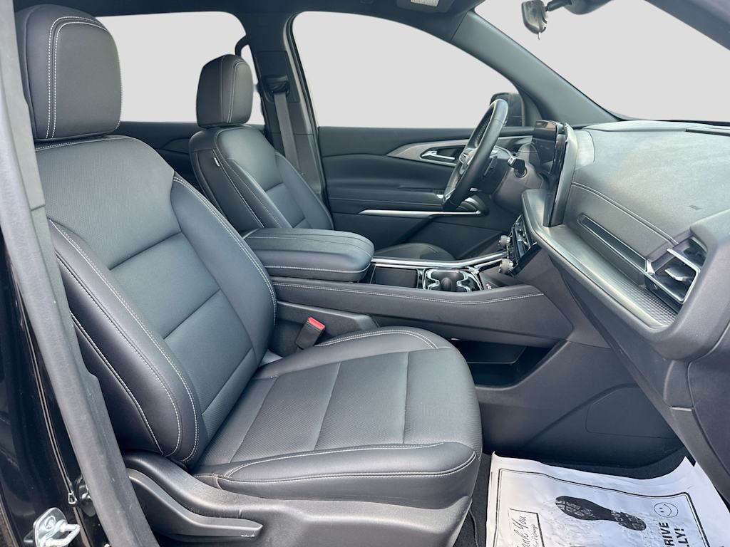 Thumbnail: 2025 Chevrolet Traverse - 28