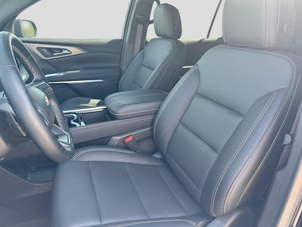 Thumbnail: 2025 Chevrolet Traverse - 12