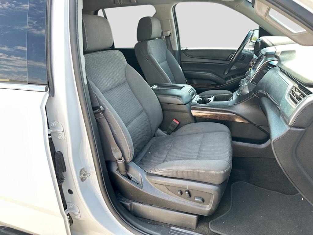 Thumbnail: 2018 Chevrolet Tahoe - 28