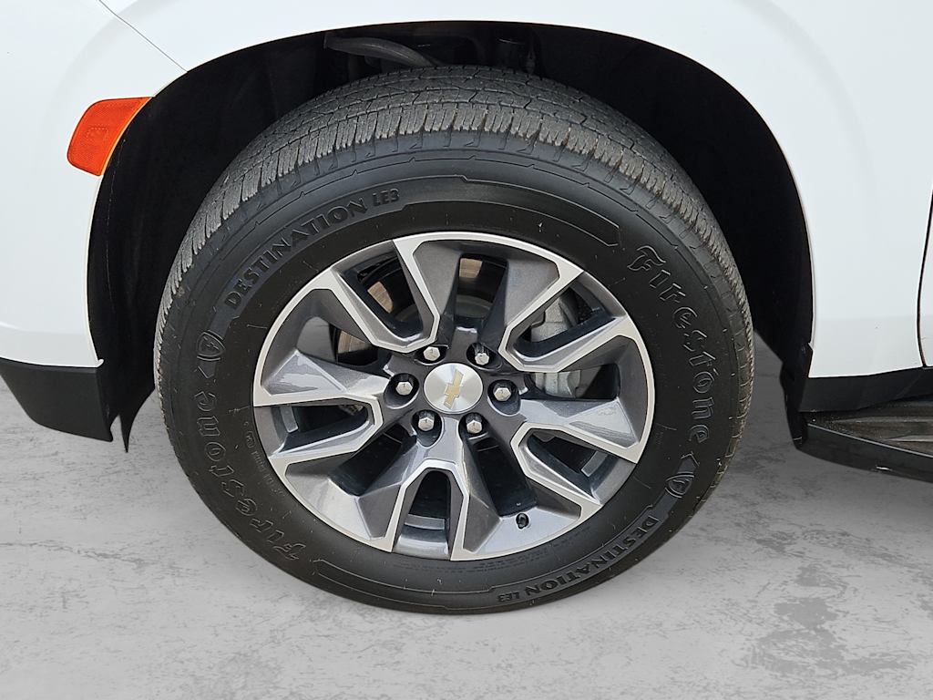 Thumbnail: 2023 Chevrolet Suburban - 8