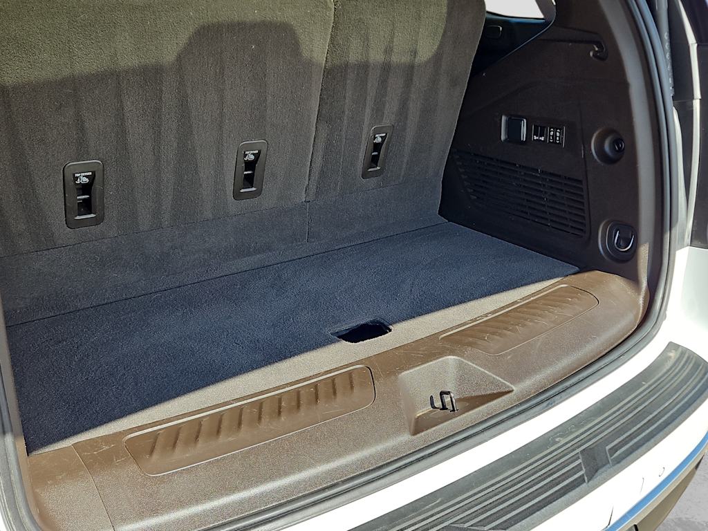 Thumbnail: 2021 Chevrolet Tahoe - 25