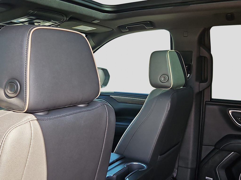 Thumbnail: 2023 Chevrolet Tahoe - 11