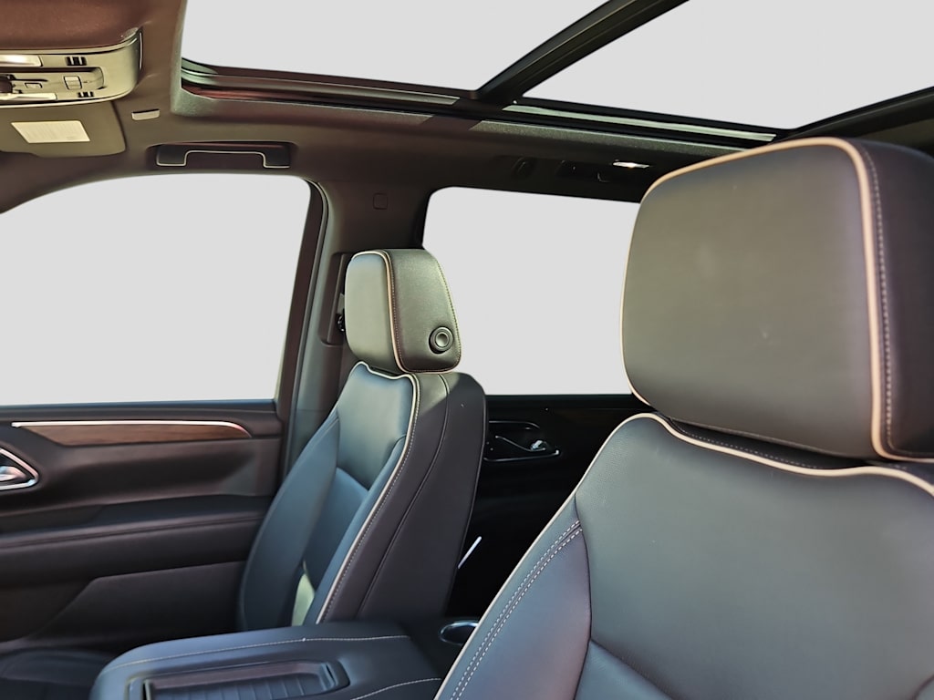 Thumbnail: 2023 Chevrolet Tahoe - 9