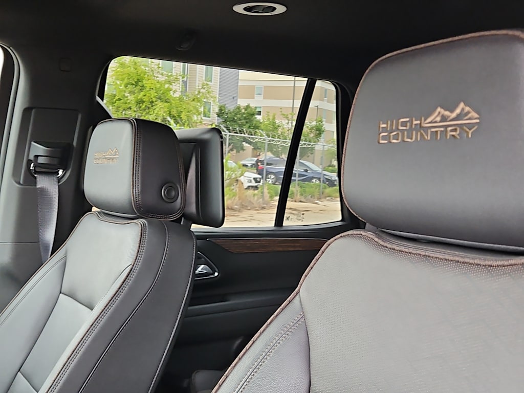 Thumbnail: 2024 Chevrolet Tahoe - 9