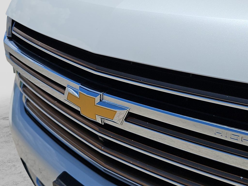 Thumbnail: 2023 Chevrolet Tahoe - 20
