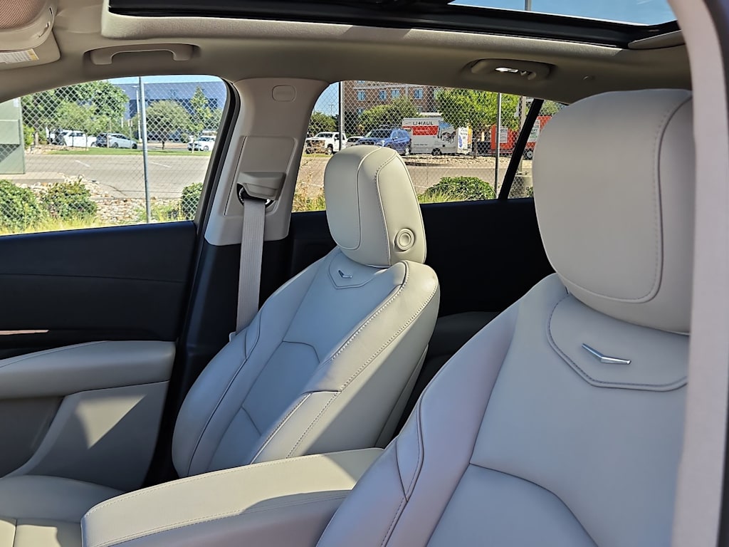 Thumbnail: 2019 Cadillac XT4 - 11