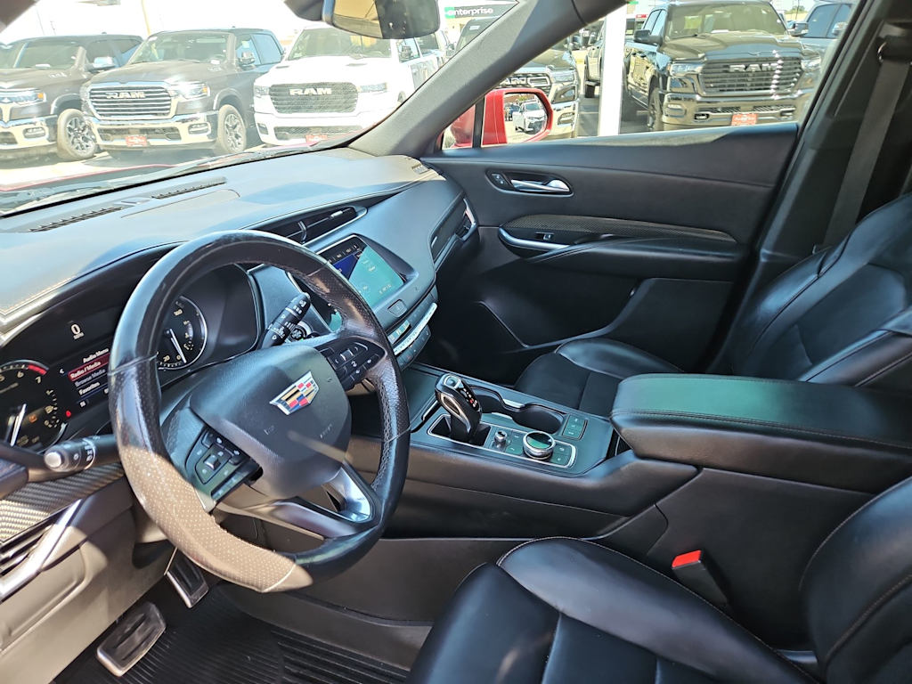 Thumbnail: 2019 Cadillac XT4 - 9