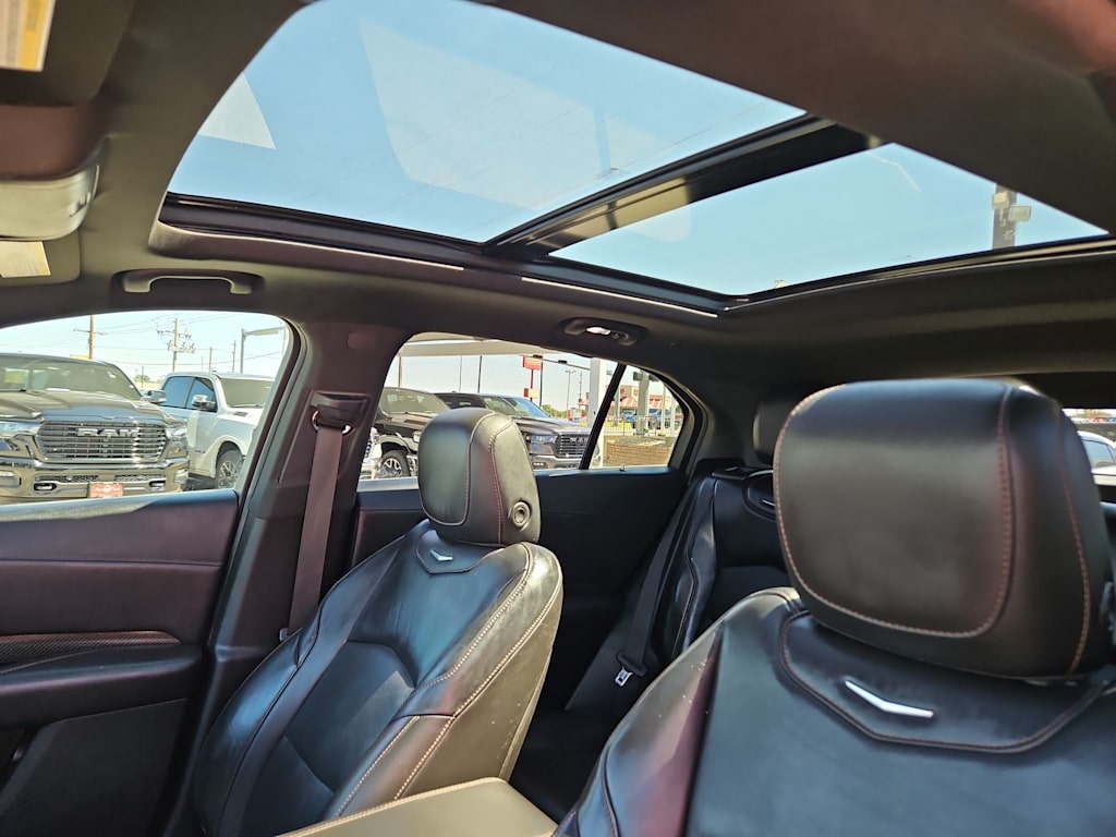 Thumbnail: 2019 Cadillac XT4 - 24