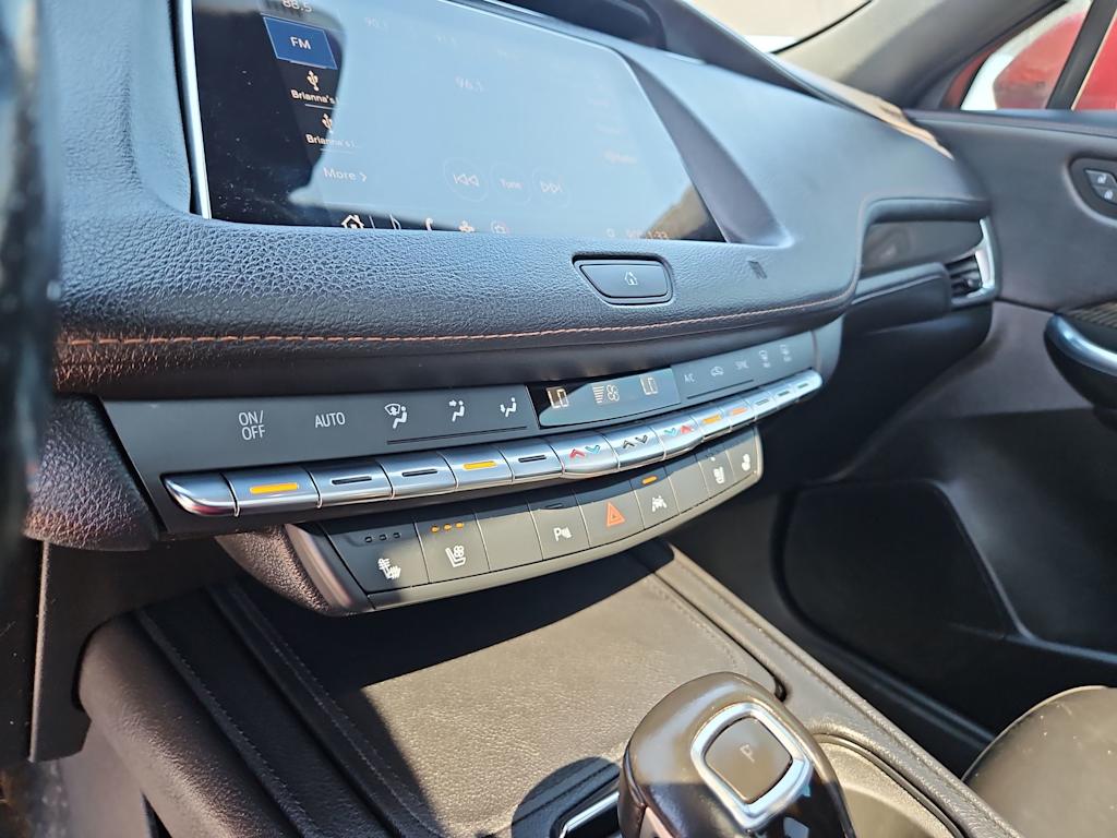 Thumbnail: 2019 Cadillac XT4 - 12