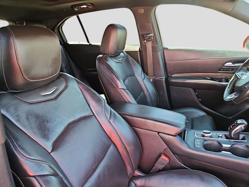 Thumbnail: 2019 Cadillac XT4 - 10