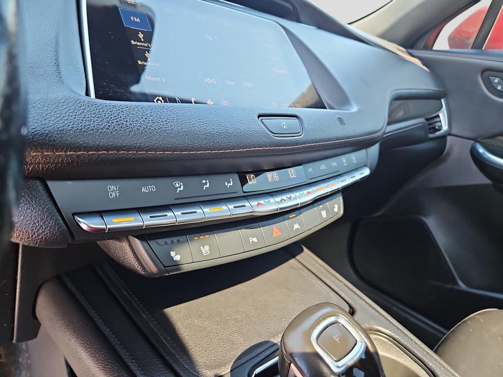 Thumbnail: 2019 Cadillac XT4 - 12