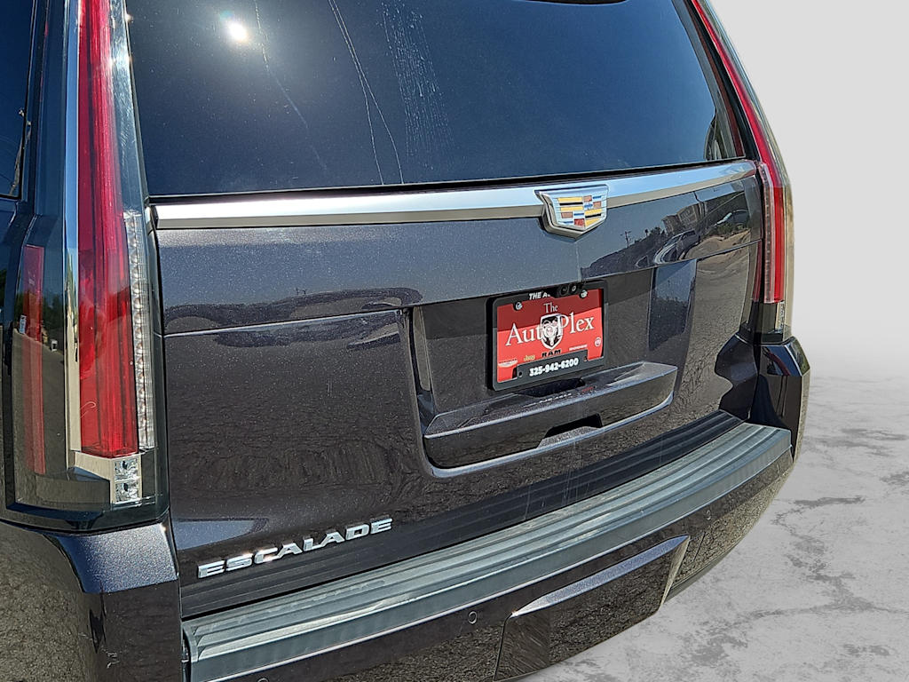 Thumbnail: 2017 Cadillac Escalade - 25
