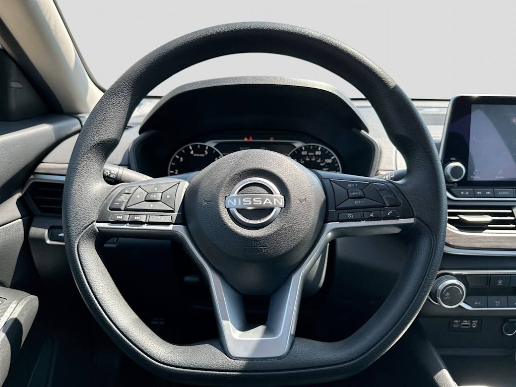 Thumbnail: 2025 Nissan Altima - 10