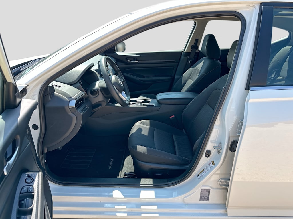 Thumbnail: 2025 Nissan Altima - 11