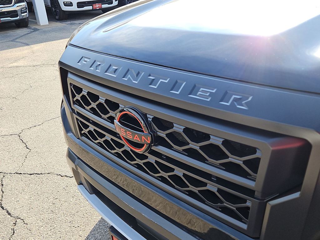 Thumbnail: 2023 Nissan Frontier - 7