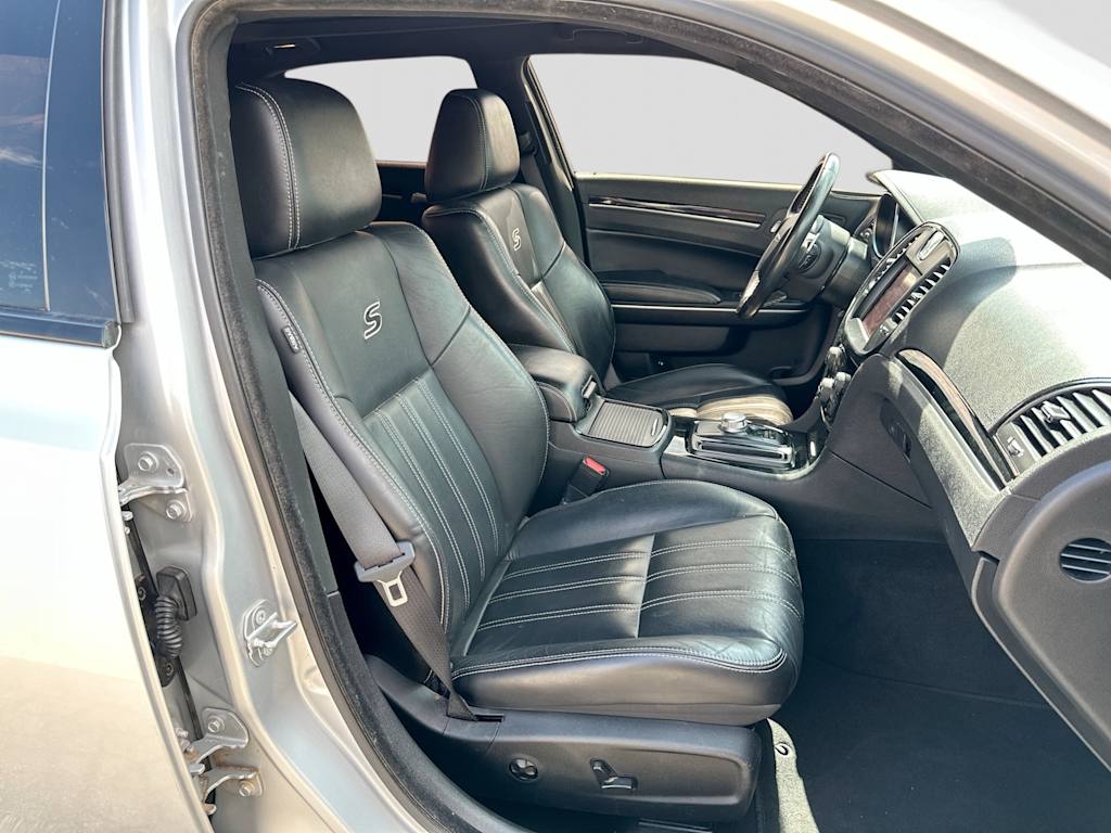 Thumbnail: 2021 Chrysler 300 - 27