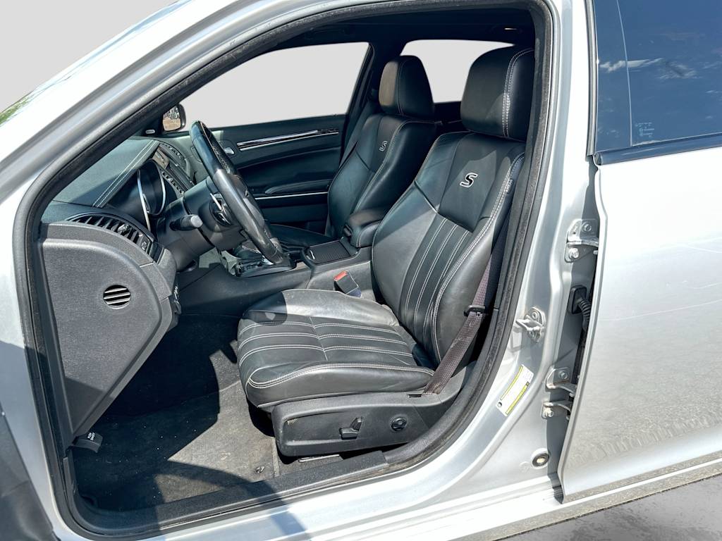Thumbnail: 2021 Chrysler 300 - 11