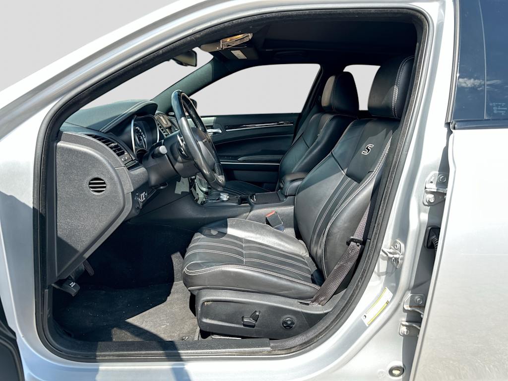 Thumbnail: 2021 Chrysler 300 - 10