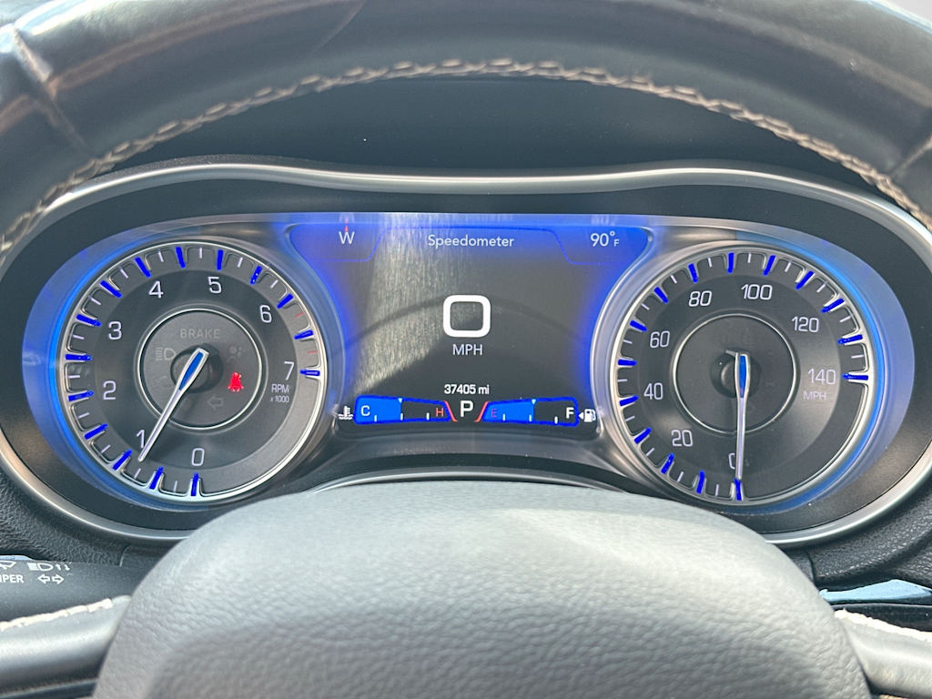 Thumbnail: 2021 Chrysler 300 - 14