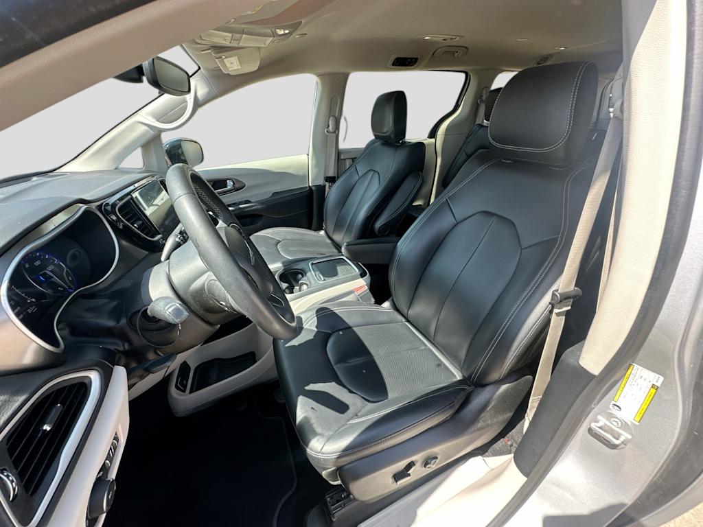 Thumbnail: 2024 Chrysler Pacifica - 12