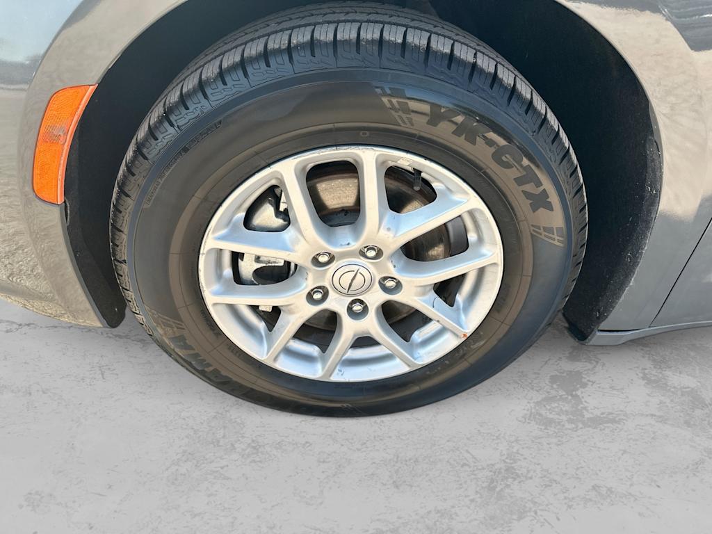 Thumbnail: 2025 Chrysler Pacifica - 8