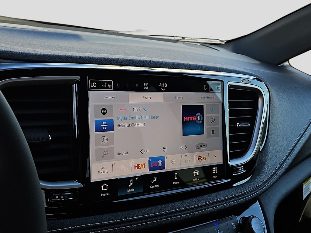 Thumbnail: 2026 Chrysler Pacifica - 25